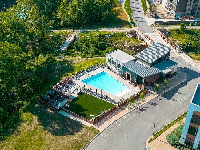 Quarry Trails Pool & Clubhouse 4 - South Bank at Quarry Trails