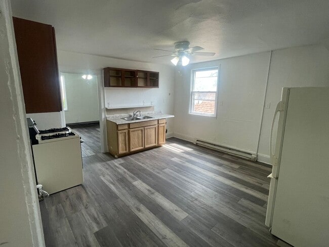 Photo - 4661 N 38th St Unit 4661A Upper