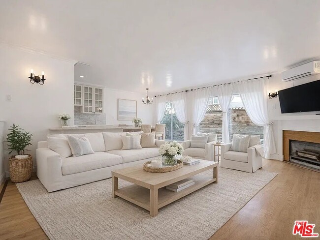 Building Photo - 1141 19th St Unit 2