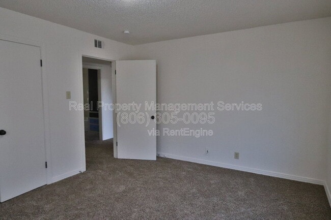 Photo - 2521 41st St