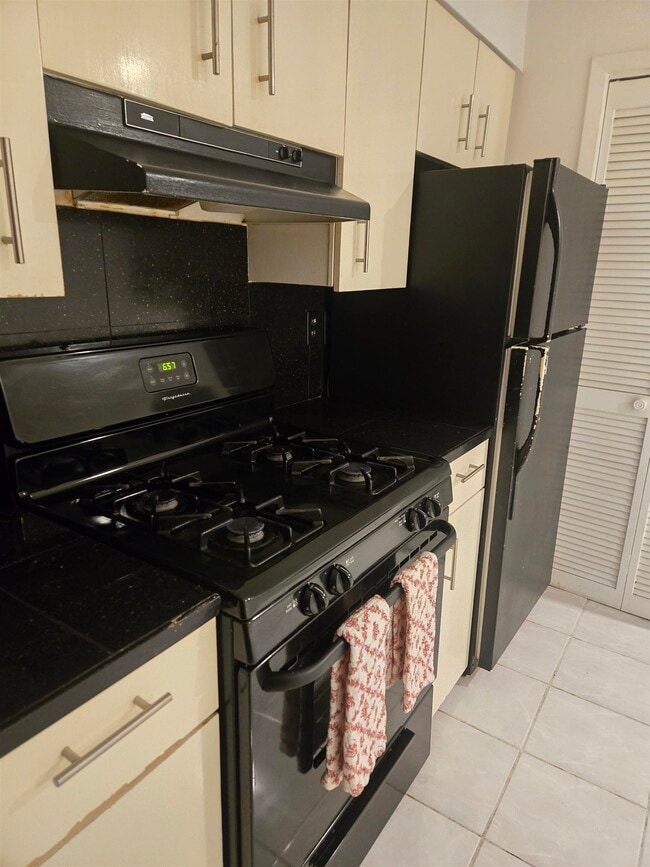 Photo - 603 55th St Unit 312