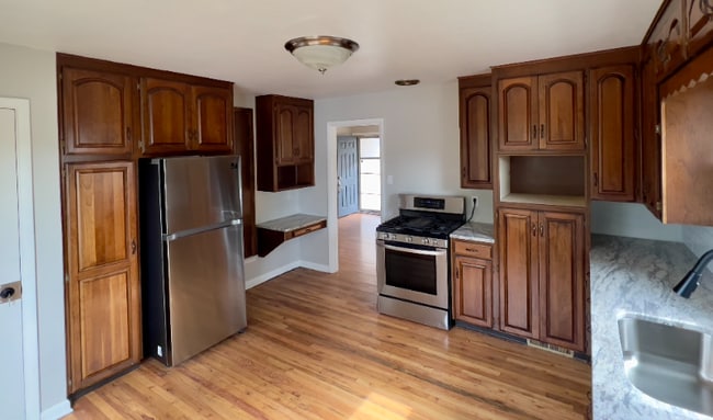 Photo - 1124 N Meade Ave