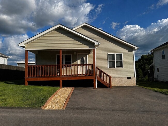 Photo - 180 Patriot Pl