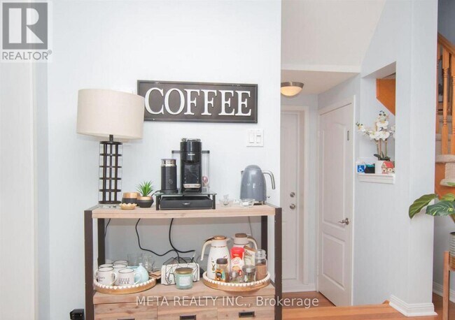 Photo - 2109 Dunmore Ave