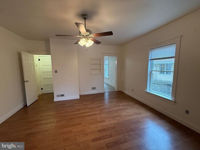 Photo - 1740 Arnold Ave