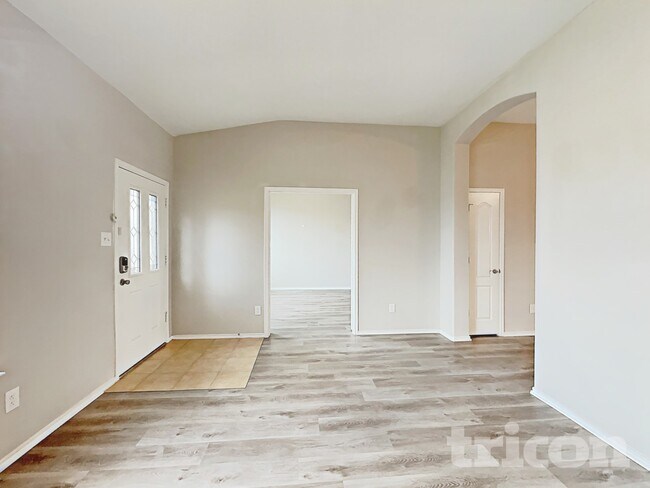 Photo - 2106 Rose May Dr