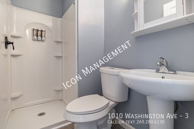 Photo - 1010 Washington Ave Unit 3