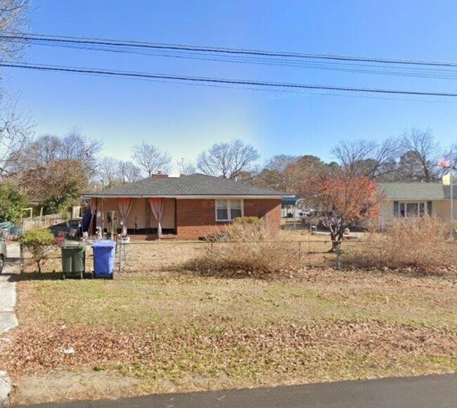 Building Photo - 805 Hemlock Dr