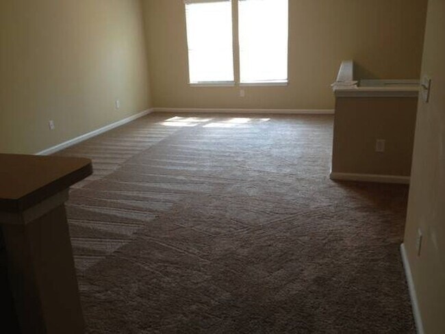 Photo - 3 Bedroom Townhouse for Rent! Special Low Pricing