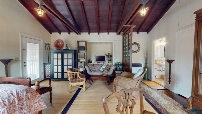Photo - 2433 McKinley Ave Unidad A