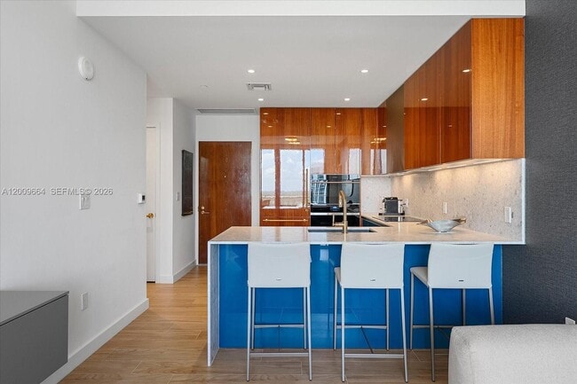 Photo - 2678 Tigertail Ave Unidad 1703