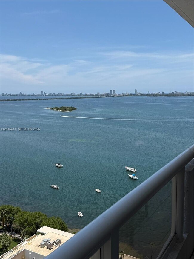 Building Photo - 1717 N Bayshore Dr Unit A-2847