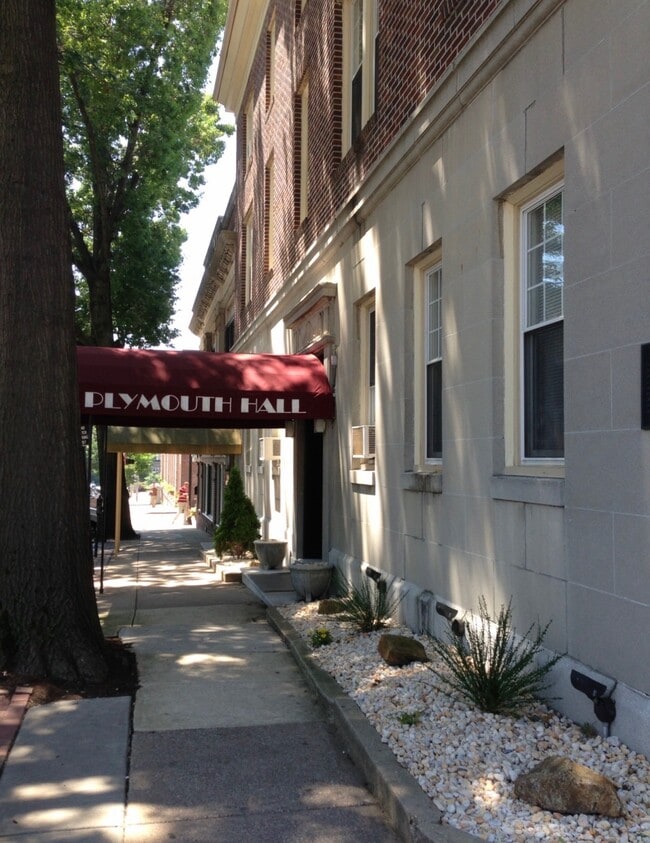 Building Photo - 20 Veterans Sq Unit B1