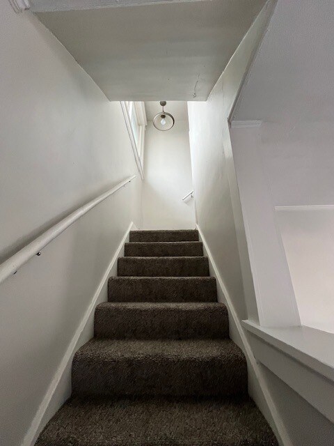 Photo - 230 E Victoria St