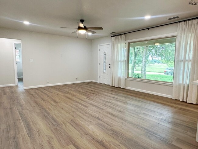 Photo - 3501 Sheridan Rd