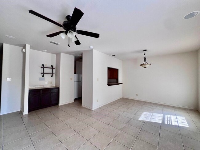 Photo - 9804 Cantera Ct Unidad 39