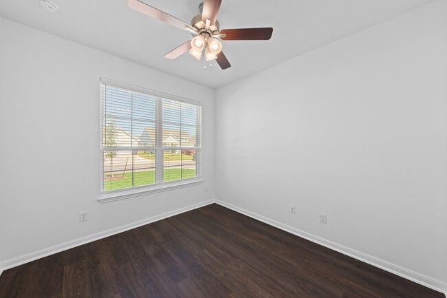 Photo - 619 Killam Dr