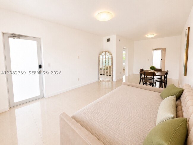Photo - 1027 94th St Unit 4