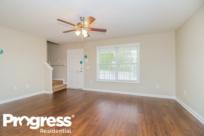 Photo - 1476 Priestshore Bay