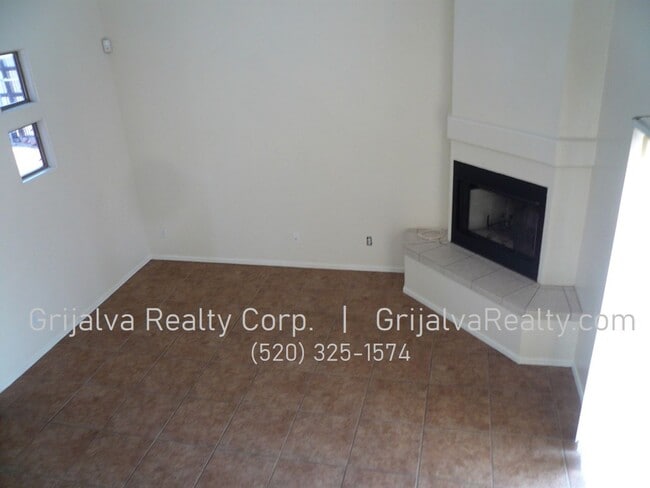 Photo - 1415 E Lester St Unit 02