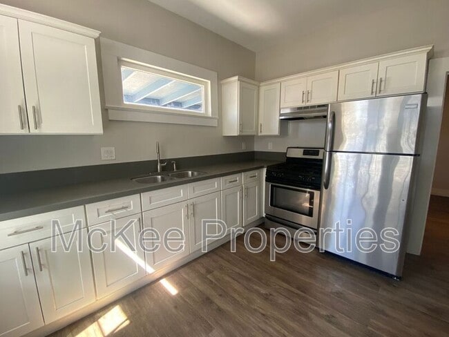 Photo - 2266 Market St