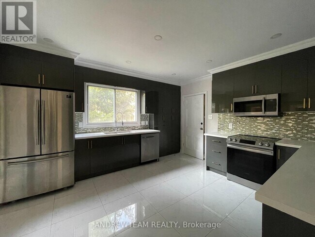 Photo - 3 Church St S