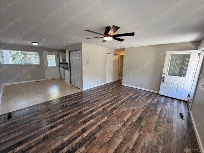 Photo - 5678 Tomberg St