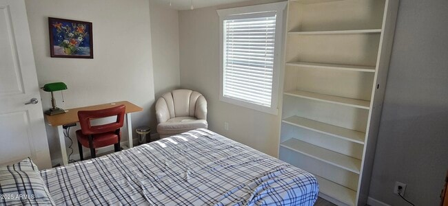 Building Photo - 1122 E Fillmore St Rental