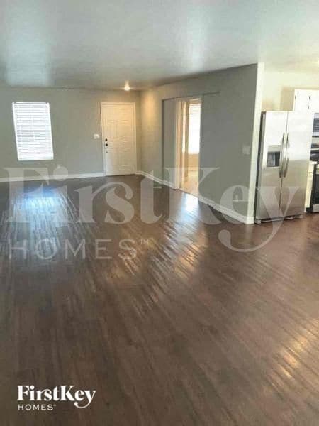 Photo - 426 Hopedale Ave