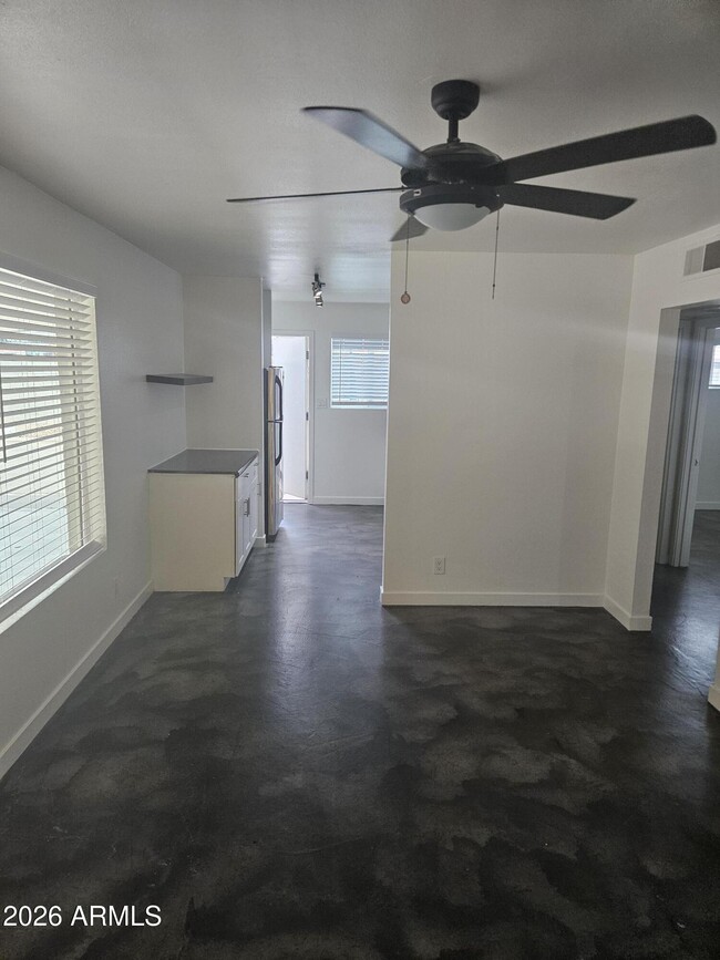 Photo - 2108 E Fairmount Ave