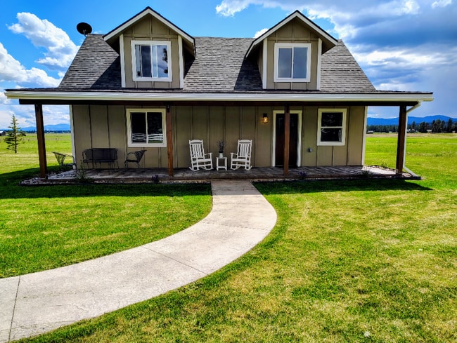Building Photo - 1078 K M Ranch Rd Rental