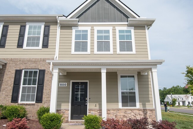 Building Photo - Beautiful Townhome in Columbia minutes to ...