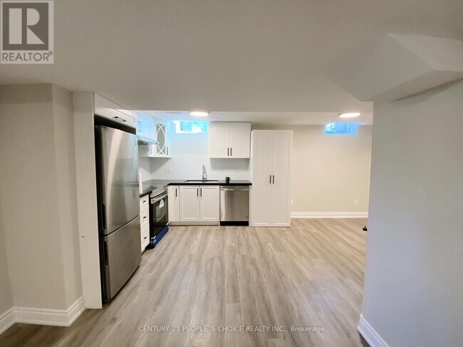 Photo - 922 Silverthorn Mill Ave