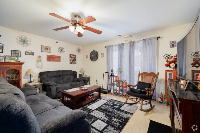 3BR, 2BA - 1,200SF - Living Room