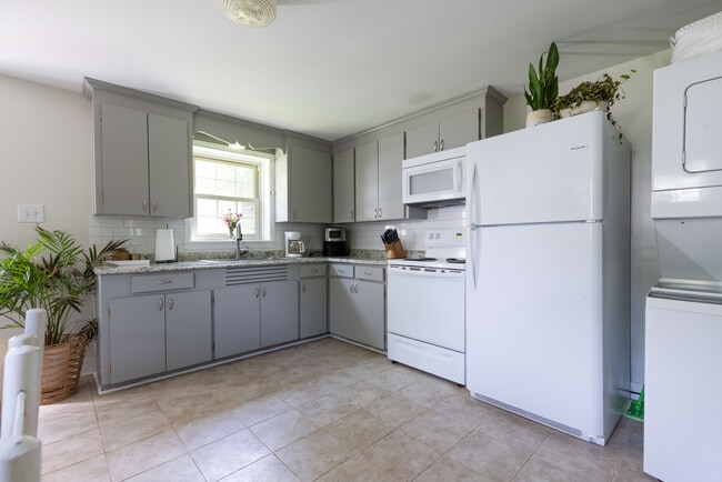 Photo - 204 Connecticut Ave