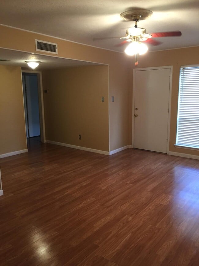Building Photo - 12810 Midway Rd Unit 2034