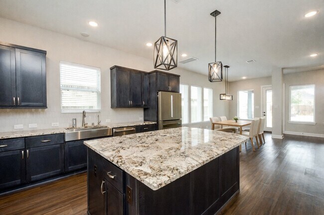 Photo - 2902 Tanager Trace