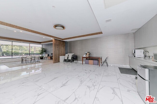 Photo - 4460 Wilshire Blvd Unit 705