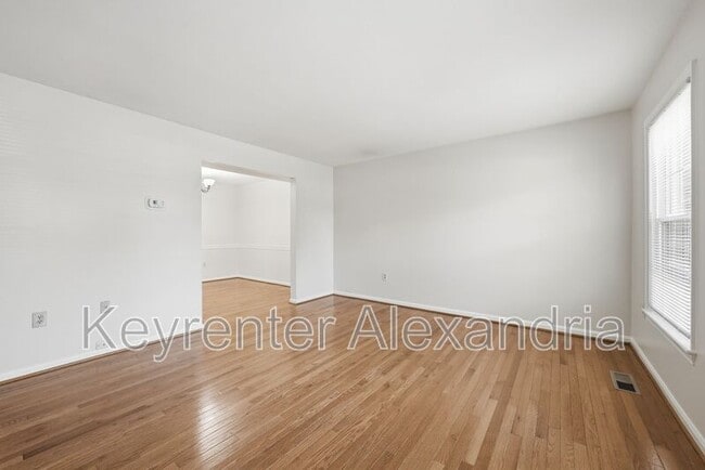 Photo - 8239 Dr Craik Ct