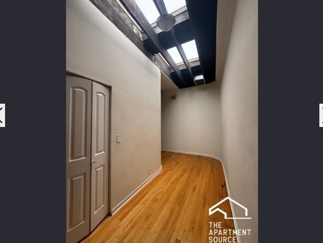 Photo - 916 W Belmont Ave Unidad 2