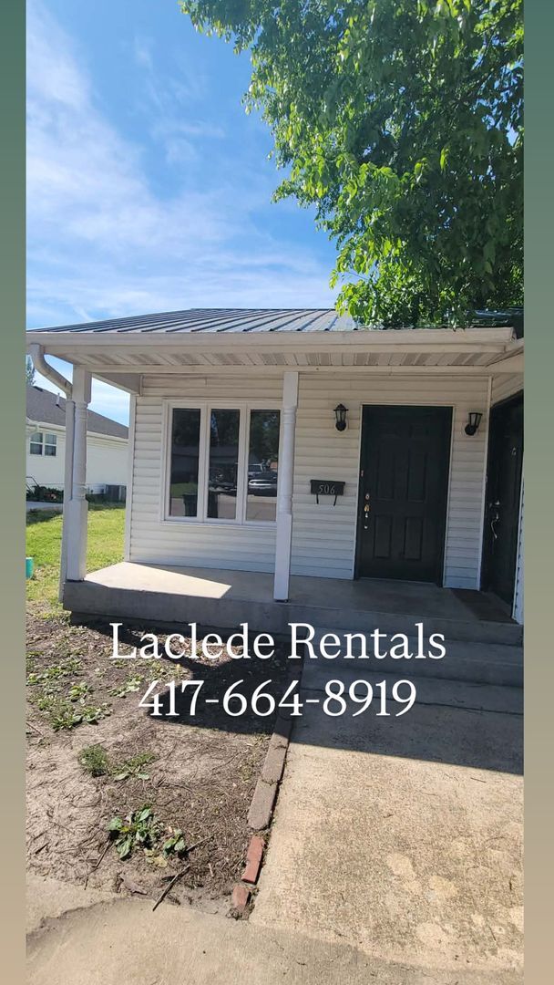 Building Photo - 2 BEDROOM 1 BATHROOM DUPLEX FOR RENT