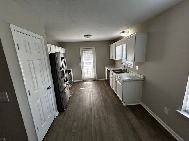 Photo - Nice ranch 3/2 with garage in Lavergne, Tn Just renovated