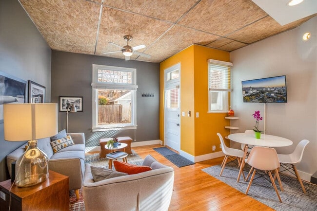 Photo - 518 Windsor St Unidad SI ID1597532P