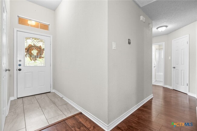 Photo - 2804 Bluejay Dr