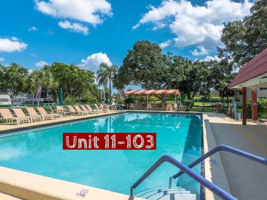 Photo - 9410 N Hollybrook Lake Dr (Pembroke Pines, FL)