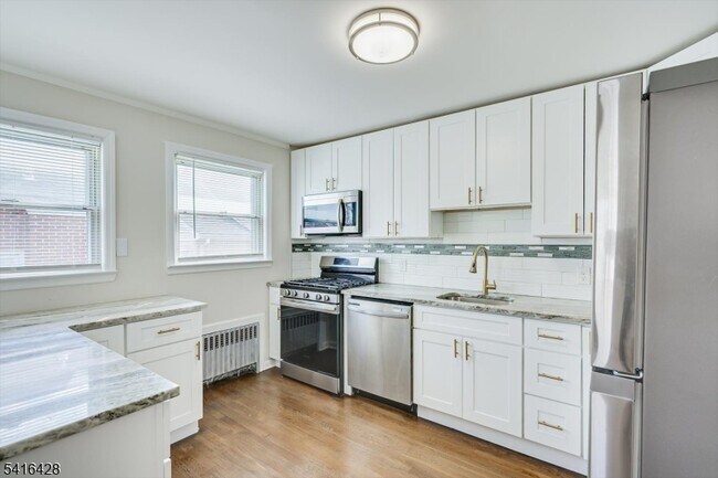 Photo - 432 Rosetta Pl