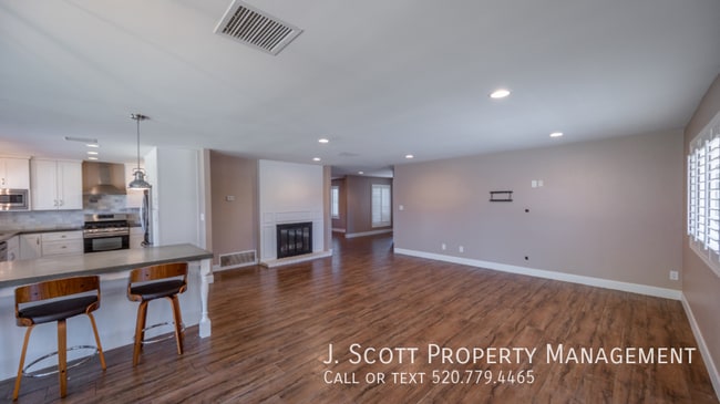 Photo - 9059 N Arroya Vista Dr