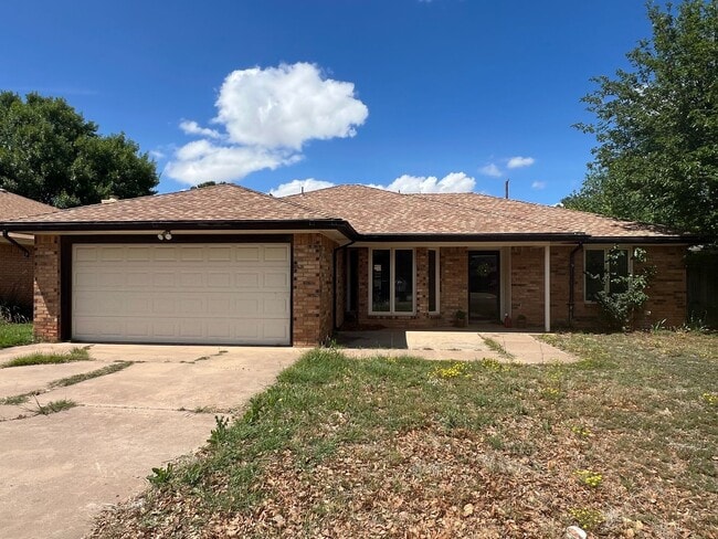 Building Photo - Available July 1st with storage shed & all appliances included!