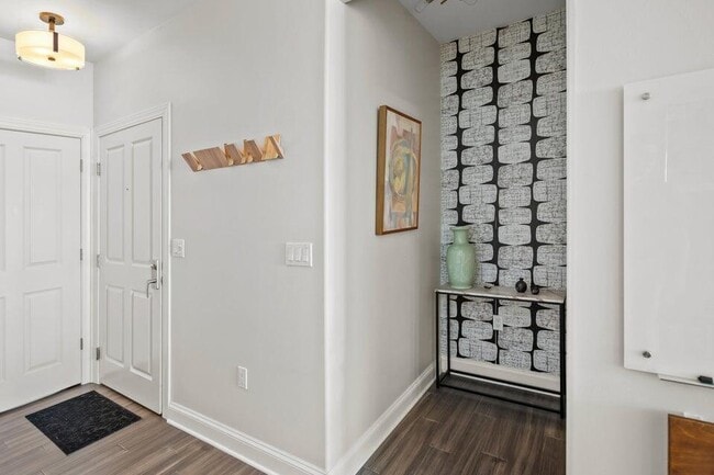 Photo - 1905 N Water St