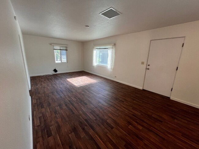 Photo - 768 W Pine St Unidad 768 W Pine Street A